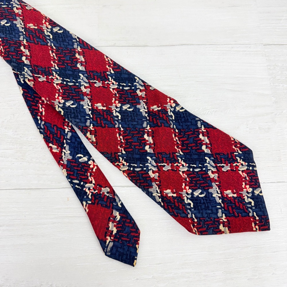 Vintage Chanel Silk Necktie Mens OS Red Navy Blue Geometric Jacquard Italy Logo - Picture 8 of 9